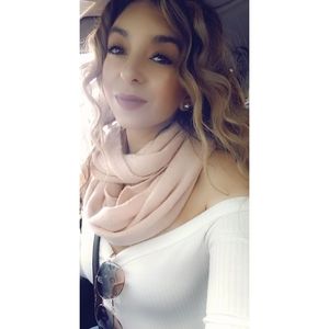 Meet your Posher, Marie